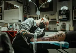 ¿Cuánto puede ganar un tatuador en México mensualmente? Esto se sabe al respecto