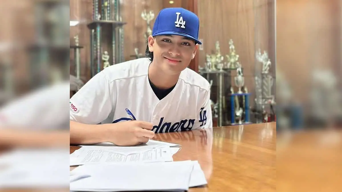 Pelotero guaymense firma con Dodgers de Los Ángeles