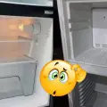 ¿Qué significa que el refrigerador tiré agua y no enfríe?