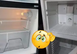 ¿Qué significa que el refrigerador tiré agua y no enfríe?