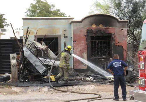 Se incendia vivienda en la Misión San Rafael, al sur de Ciudad Obregón