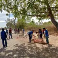 Jóvenes dan “manita de gato” a la Calzada Antonio Valdez Herrera, en Cócorit