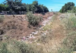 Urgen atención en la limpieza del canal Esperancita