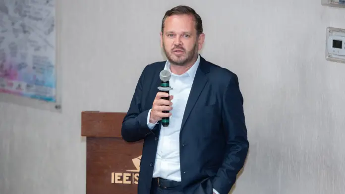 IEE investiga denuncia de agresión IEE investiga denuncia de agresión