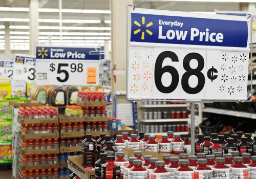Trump se enoja con Walmart por subir precios a causa de aranceles