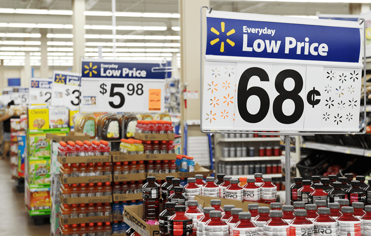 Trump se enoja con Walmart por subir precios a causa de aranceles