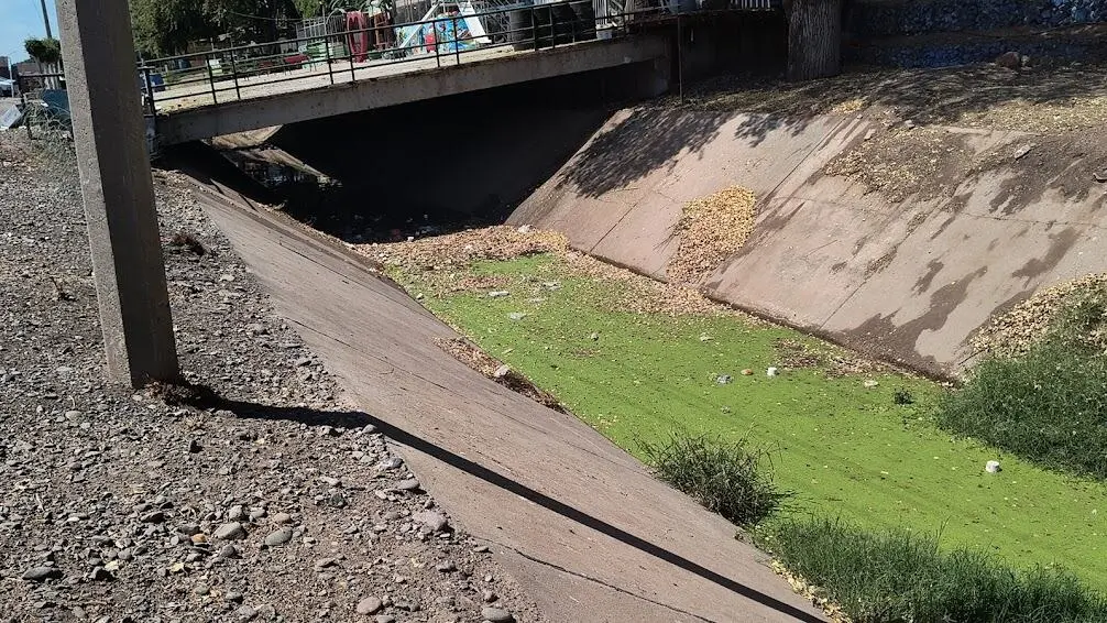 Comerciantes de la Laguna del Náinari piden atención al canal pluvial