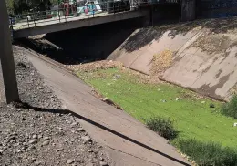 Comerciantes de la Laguna del Náinari piden atención al canal pluvial
