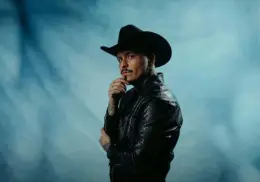Christian Nodal podría perder sus mayores éxitos por demanda de Universal Music ¿Qué canciones peligran?
