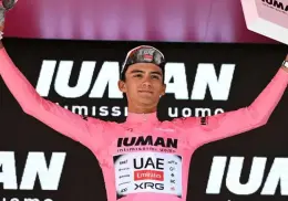 ¿Quién es Isaac Del Toro, el ciclista mexicano lidera el Giro de Italia 2025?