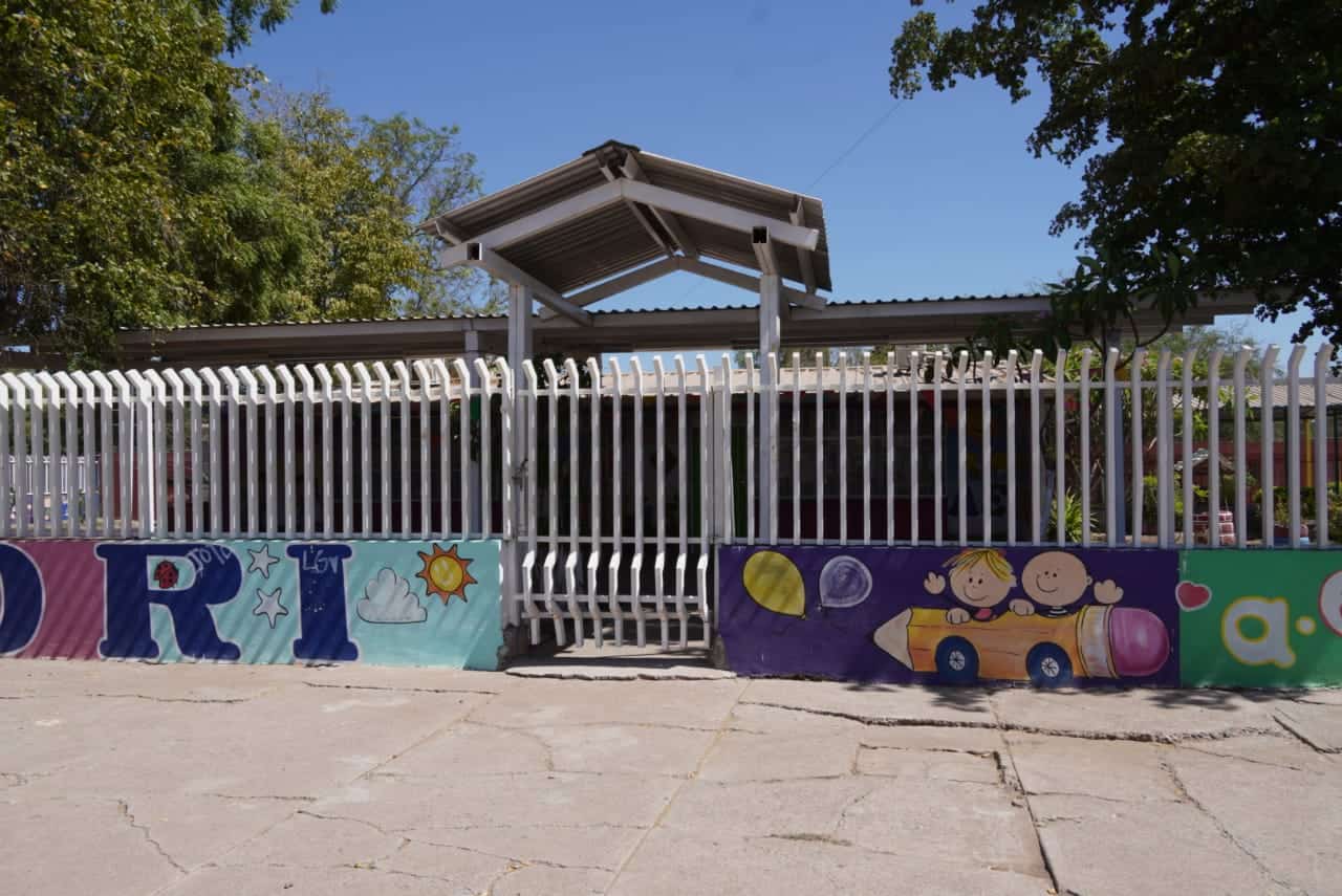 Toman jardín de niños en colonia Plano Oriente: van dos deshidrataciones por falta de luz