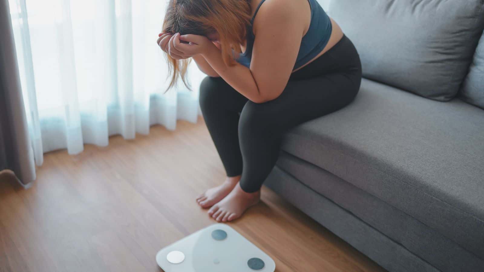 3 errores comunes que evitan perder peso, según los entrenadores expertos