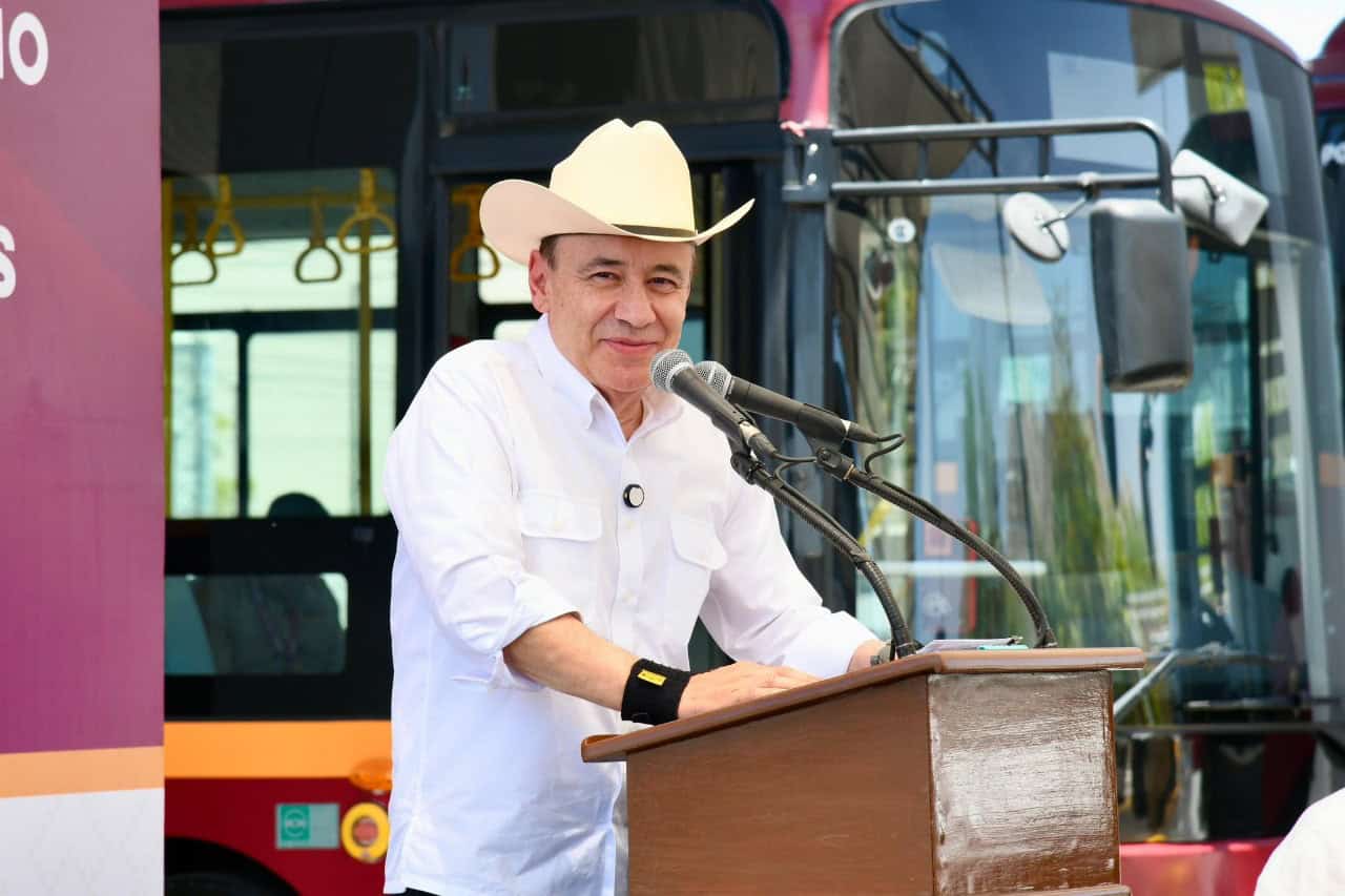 Alfonso Durazo inaugura primera electrolinera en el Estado de Sonora