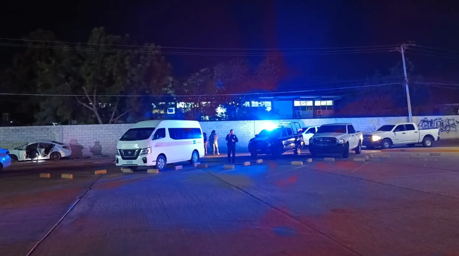 Identifican a jóvenes acribillados en estacionamiento de Plaza Comercial en Ciudad Obregón; uno falleció