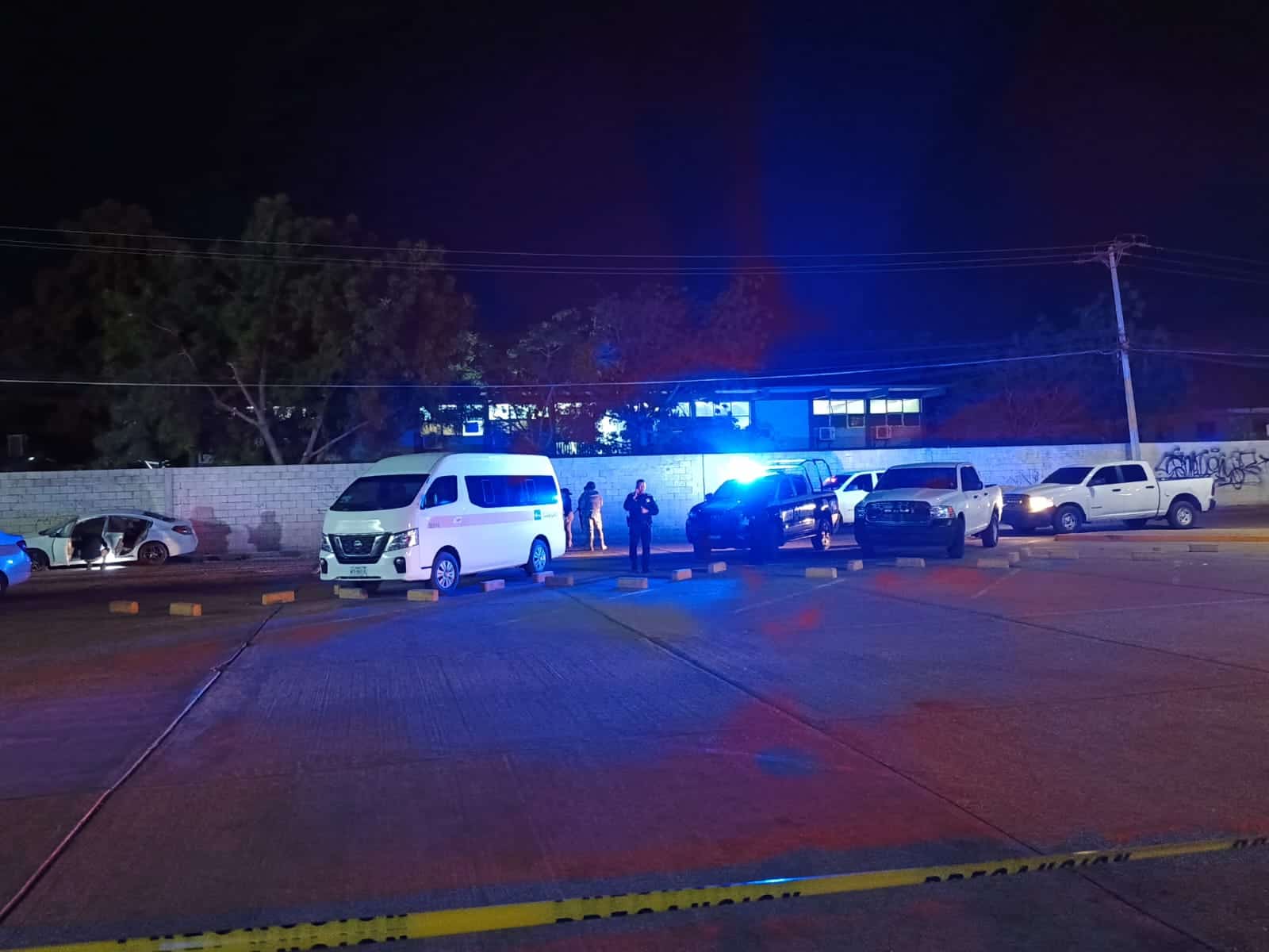 Identifican a jóvenes acribillados en estacionamiento de Plaza Comercial en Ciudad Obregón; uno falleció
