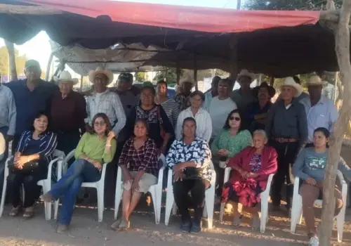Mayos mantienen toma del INPI