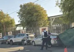 Aparatoso accidente en la Infonavit Yucujímari, en Ciudad Obregón
