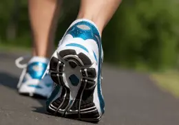 ¿Cuántos pasos al día hay que caminar para mejorar la salud? Esto dice la ciencia