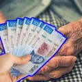 Estos adultos mayores recibirán un pago doble de su pensión a finales de mayo