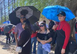 Magisterio se manifestó frente al Aeropuerto Internacional de Hermosillo