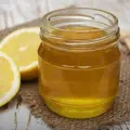 ¿Tomar miel con limón realmente alivia la tos? Esto dicen expertos y la ciencia sobre este popular remedio casero