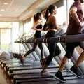 ¿Mañana o tarde? Esta es la mejor hora para hacer ejercicio, según científicos