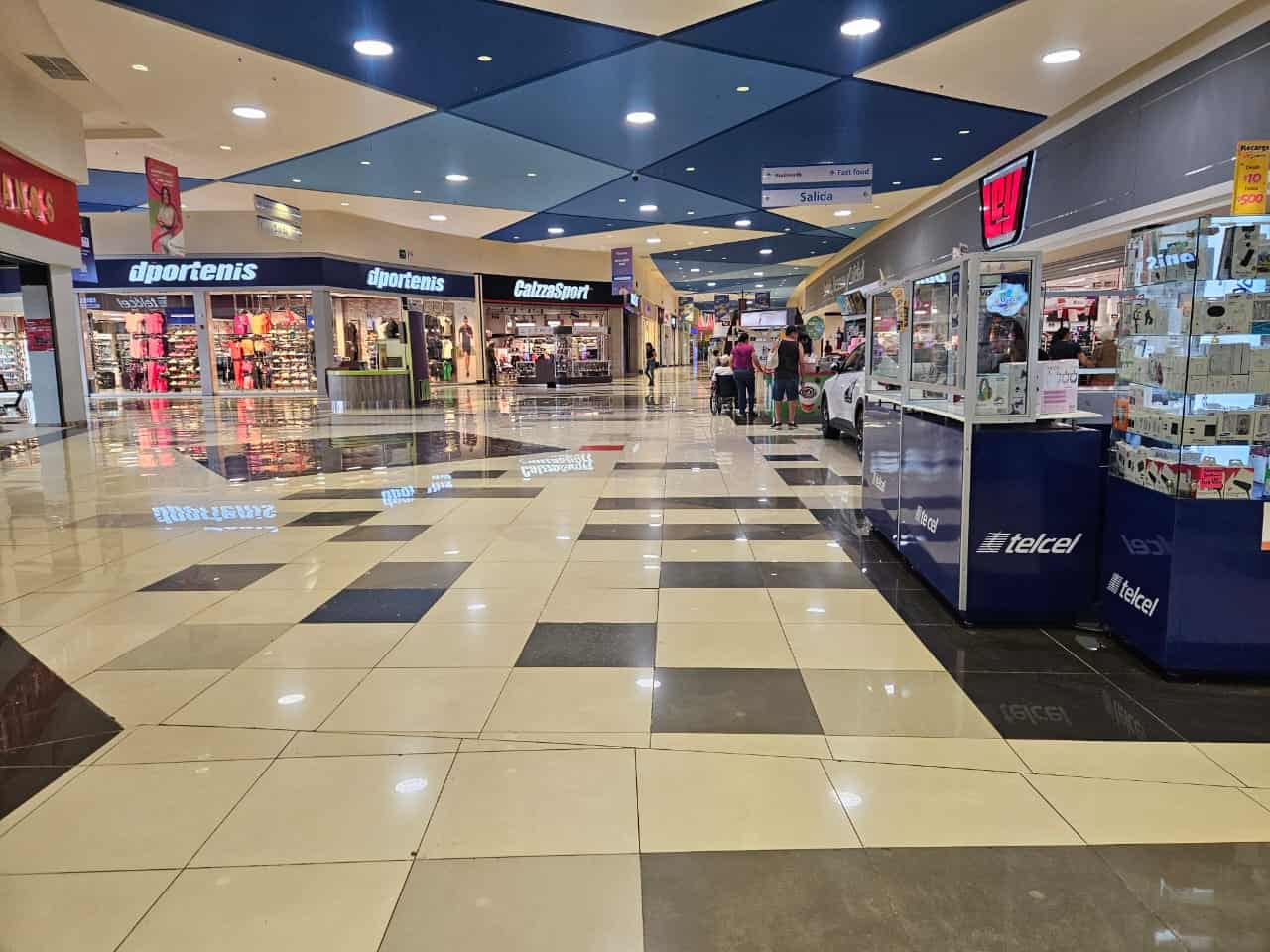 Comerciantes de plaza Sendero de Cajeme endurecen medidas