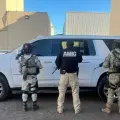 Decomisan camioneta en Ciudad Obregón; hallan arma y droga al interior