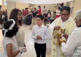 Hay mayor conciencia previa a los sacramentos: Padre Aníbal
