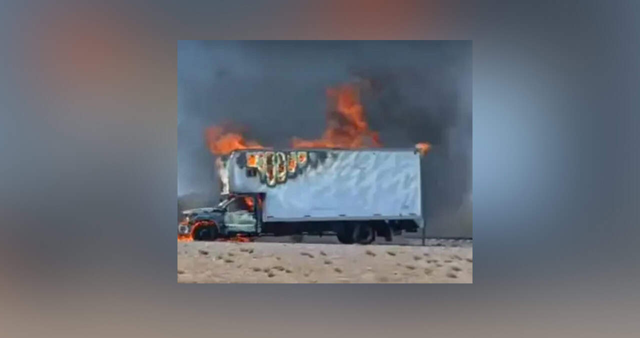 Arde camión de carga en la México 15