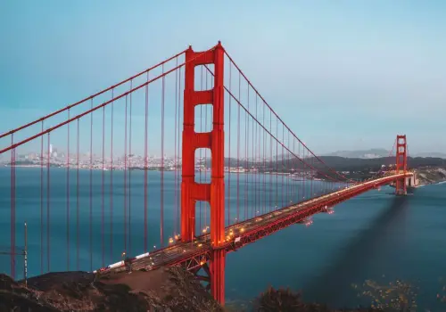 ¡Más allá del color! Curiosidades impactantes del Golden Gate que sorprenderán