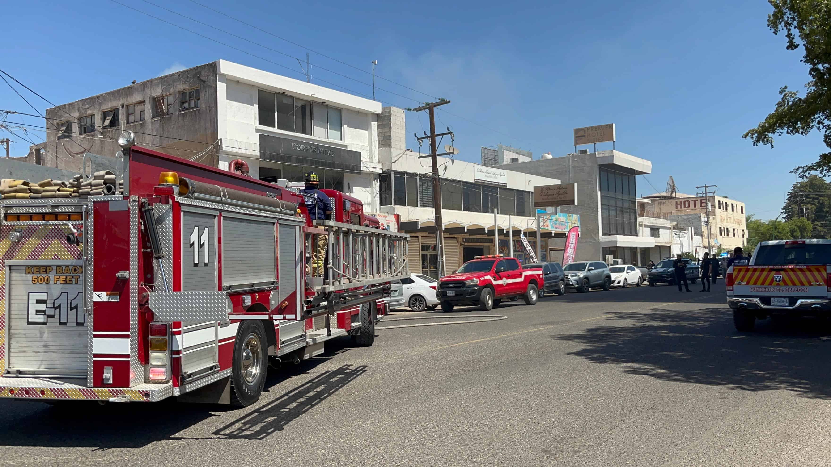 Se incendia edificio en el Centro de Ciudad Obregón