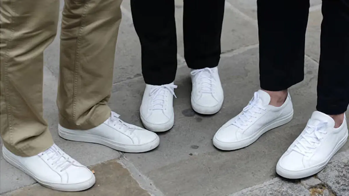 3 formas de limpiar tus tenis blancos para evitar que se les hagan manchas amarillas