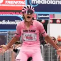 Isaac Del Toro sigue liderando el Giro de Italia
