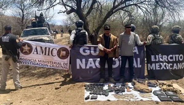 Capturan a dos sujetos con arsenal en Sáric