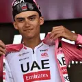 El ciclista mexicano Isaac del Toro, cerca del título en el Giro de Italia