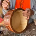 Destacan reclusos de Huatabampo en artesanía y carpintería