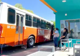 Hermosillo estrena paradas de autobús refrigeradas con energía solar