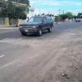 Riesgo vial en Cortinas por peligroso hoyo en la calle Coahuila