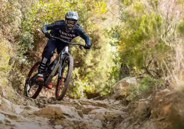 3 Bicicletas que ofrecen rendimiento y seguridad para iniciar en enduro