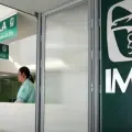 ¿Te dieron de baja del IMSS? Esto es lo que debes saber para seguir recibiendo atención médica