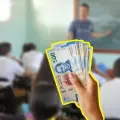 Esto gana un maestro de primaria y estos son sus días de vacaciones en México