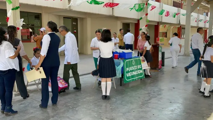 Llaman a vacunar a hombres adolescentes contra el VPH Llaman a vacunar a hombres adolescentes contra el VPH