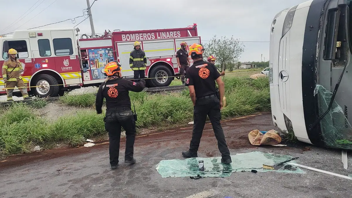 Buena acción termina en tragedia: mueren trabajadores que conocerían una playa por primera vez