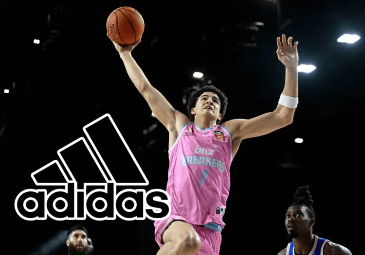 Karim López, el sonorense y promesa mexicana del Draft NBA 2026, firma contrato con Adidas