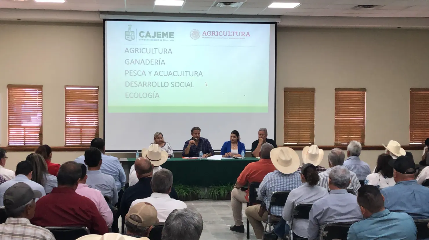 Sesiona Consejo Municipal del Desarrollo Rural Sustentable