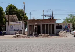 Construcción sobre vía pública en Pueblo Yaqui será revisada; podrían aplicar demolición