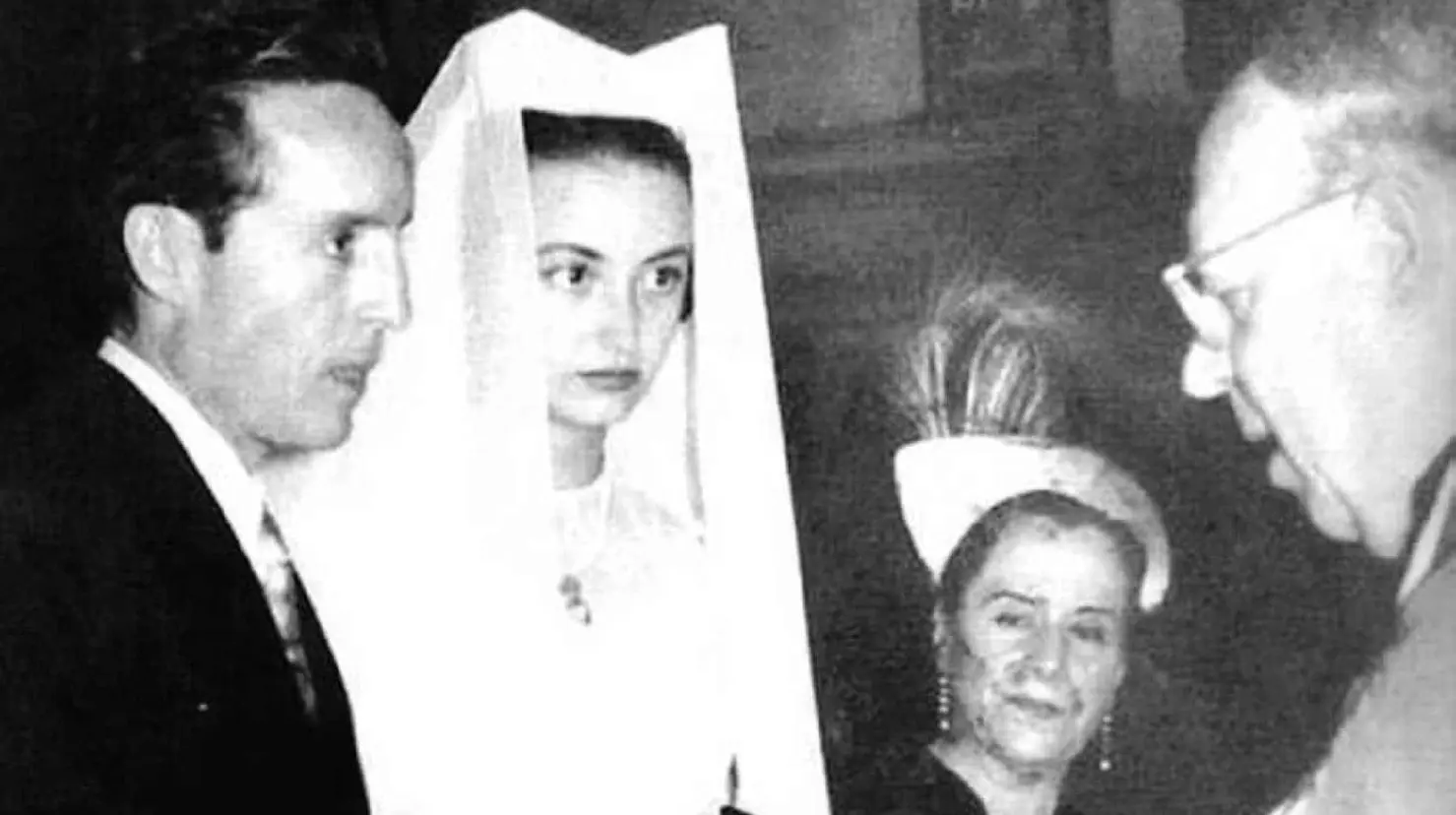 ¿Quién fue la mujer que acompañó a Chespirito en su ascenso a la fama y por qué pocos la recuerdan?