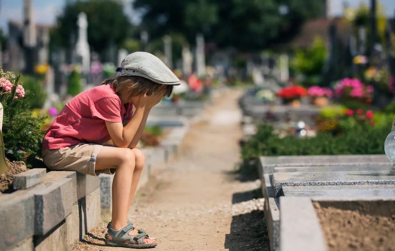 Los niños y adolescentes también necesitan ser acompañados en el proceso de duelo.