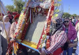 Cumplen añeja tradición de la Santísima Trinidad